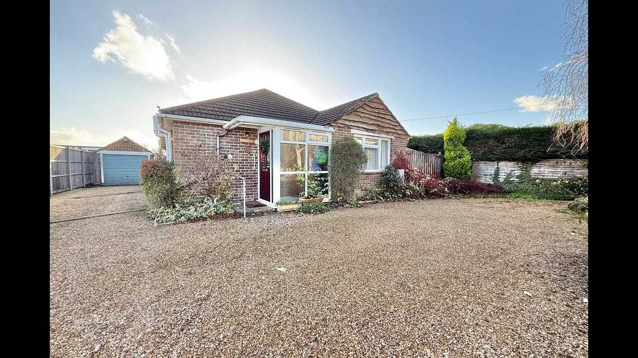 A walk round 19 Netley Road