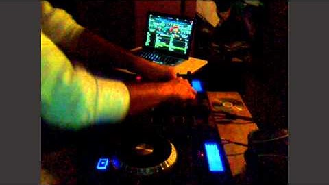 First mix on Numark Mixdeck (part 2 of 3)