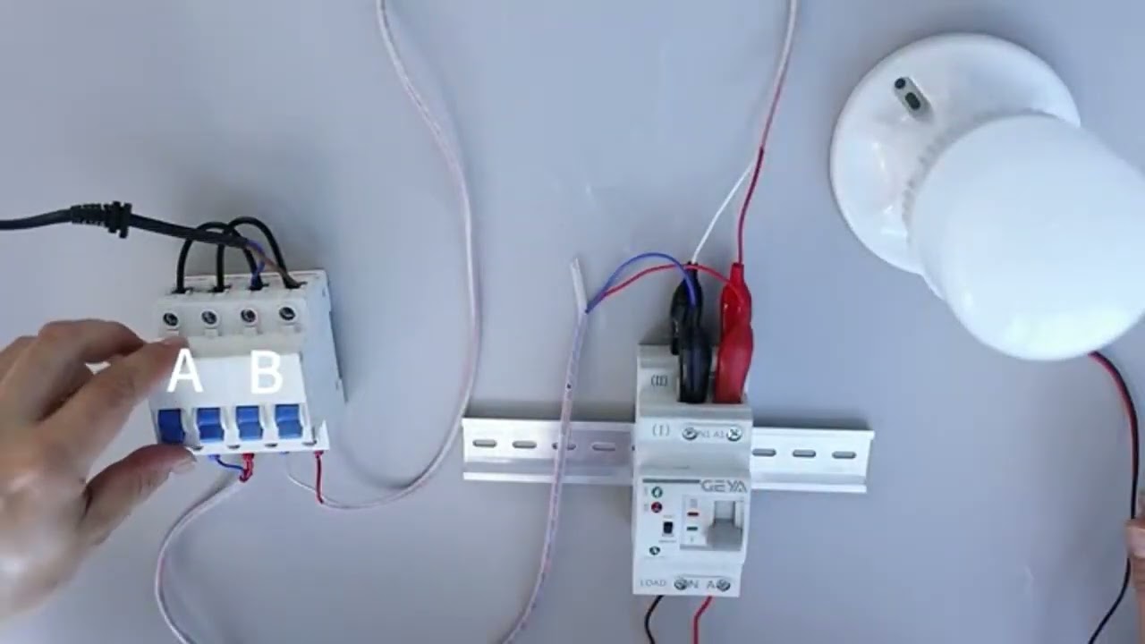 GEYA G2R Automatic Transfer Switch Din Rail ATS Dual Power Electrical