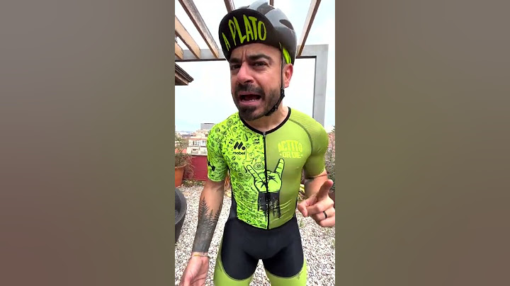 En BICICLETA, PROHIBIDO llevar ROPA INTERIOR | Valentí Sanjuan #shorts