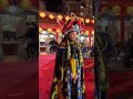 11万回女流変面師・彩華さんとゲリラツーショット（≧∇≦）#shorts
