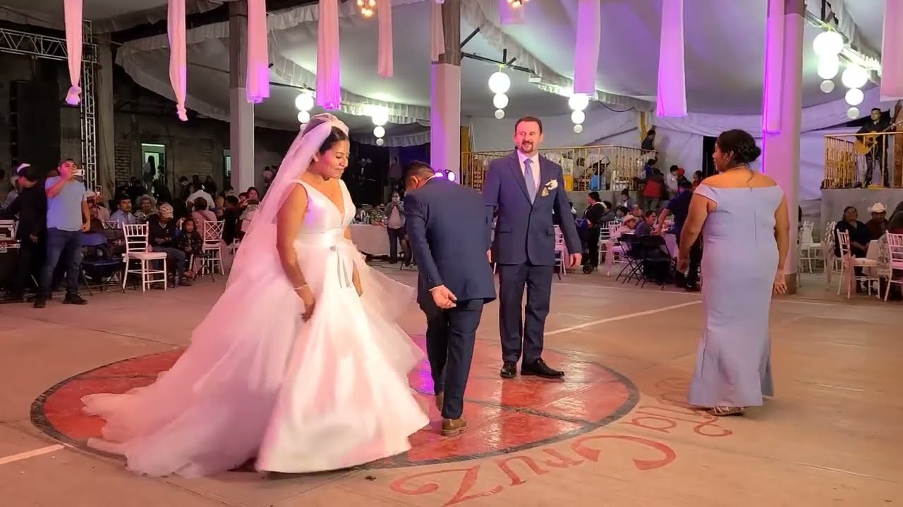 La inauguración boda tradicional en san juan mixtepec, música de violín y guitarra chilenas de mixte