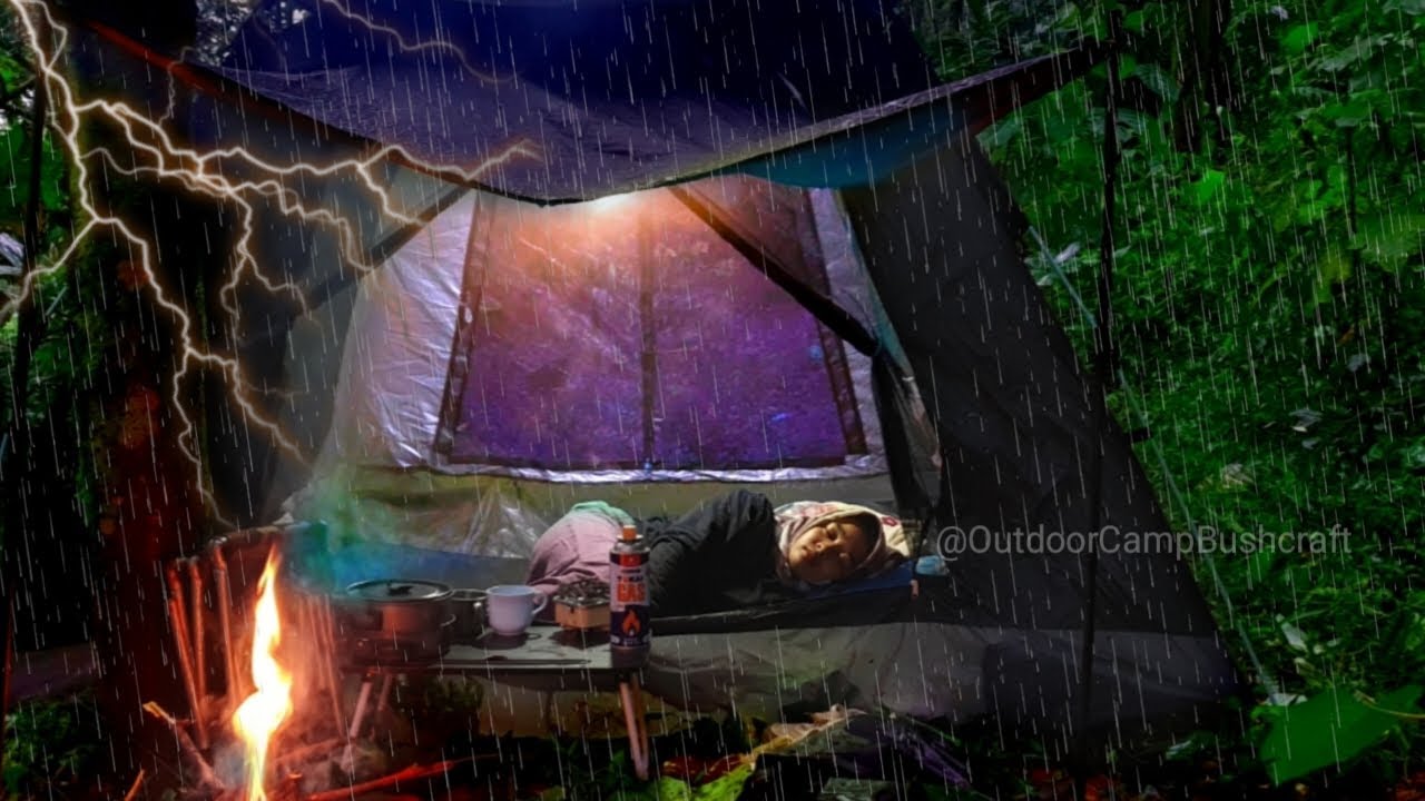 В КЕМПИНГЕ С ЖЕНОЙ | Попали под самый безумный и ужасный ливень!