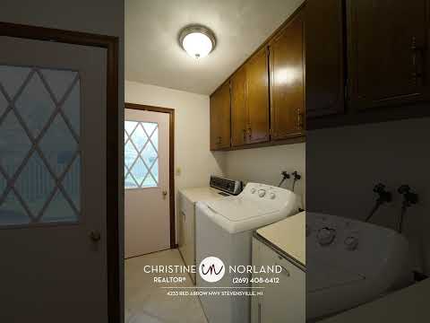 2285 Shiawasee Ln, Stevensville, MI home video tour