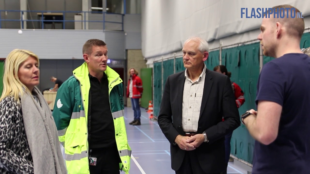 binnen-kijken-corona-huisartsenpost-in-sporthal-margriet-in-schiedam