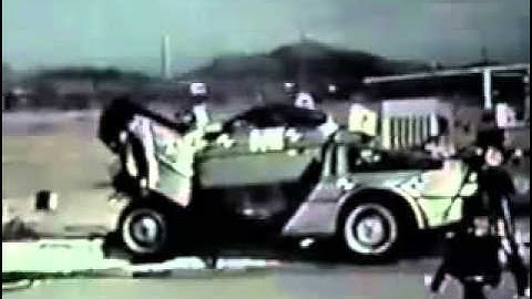 DeLorean DMC12 Crash Test  Back To The Future  TV HD