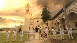 Banda Emperador Azteca - El Popurrí de Los Viejitos (Video Oficial)