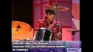 Download Download Lagu Terbaru 2015 Jimat Band - Tak Sejalan Video MP3 Download Lagu Terbaru 2015 Jimat Band - Tak Sejalan
