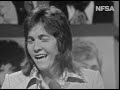 Jeff Phillips performs &#39;Wrong or Right&#39; on the last episode of Happening 72,11 November 1972.