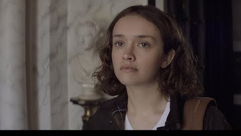 少女2人の凶暴性が垣間見られる会話シーン／映画『サラブレッド』約5分の冒頭映像