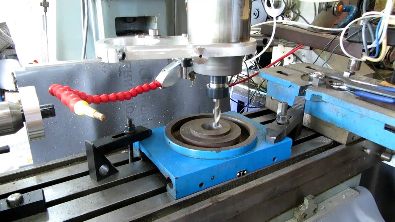 Building Duesey, a cnc milling machine movie Part 2