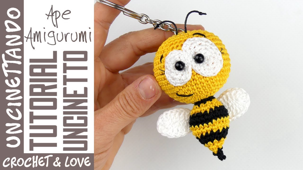 Учебник по изготовлению брелка с пчелой-амигуруми 🐝 (английские и испанские субтитры)