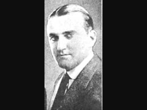 Walter Van Brunt and Chorus - Wait Till the Clouds Roll By (1916)