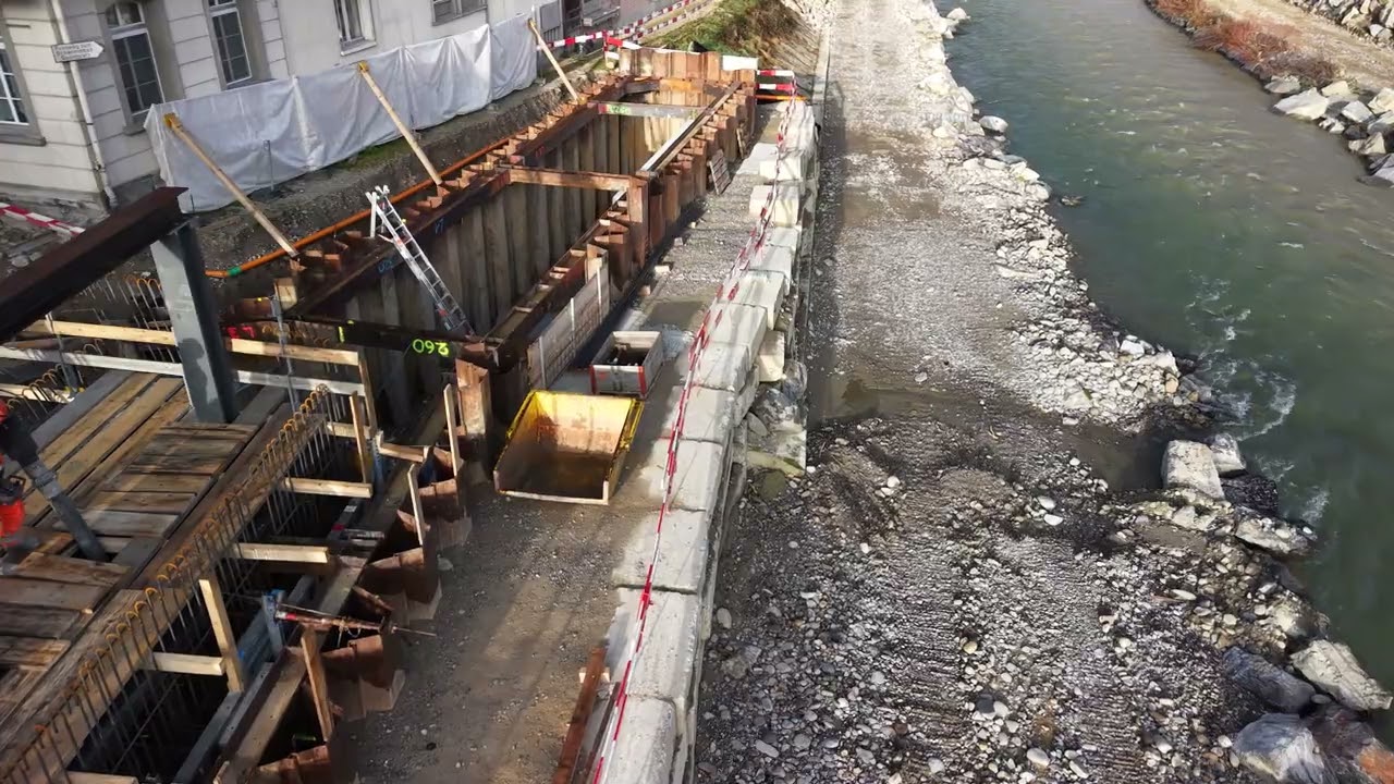 2026-02-25 Neubau Sensebrücke. Betonieren Widerlager linke Senseseite