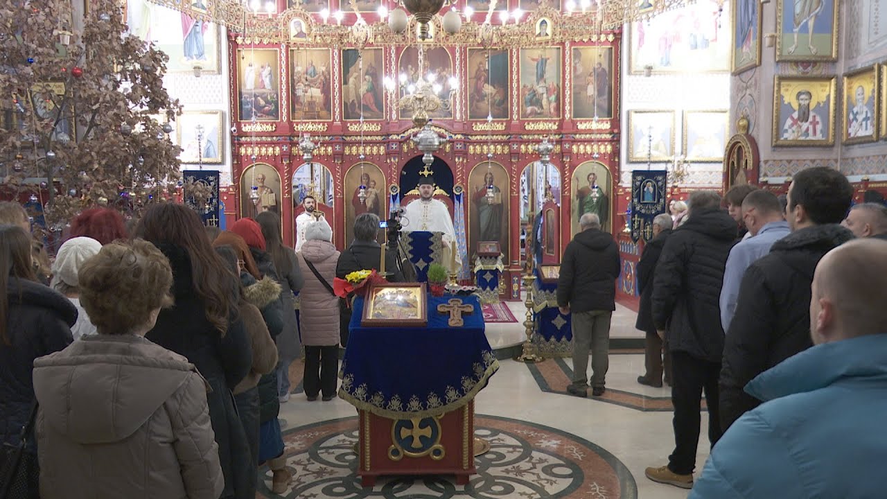 Božić u Tuzli: Radost na licima pravoslavnih vjernika