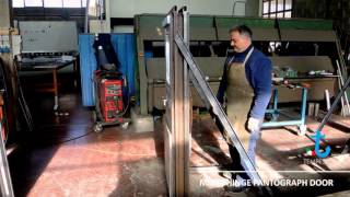 Monohinge Pantograph Door