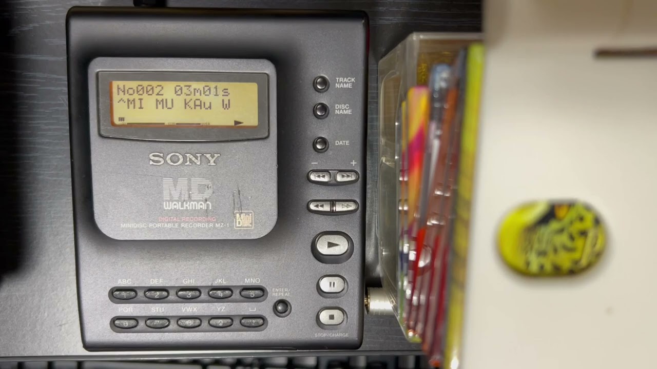SONY 初代MDウォークマン MZ-1 - YouTube