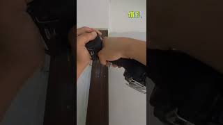 與玻璃為伍的男人 - 店面玻璃門片安裝