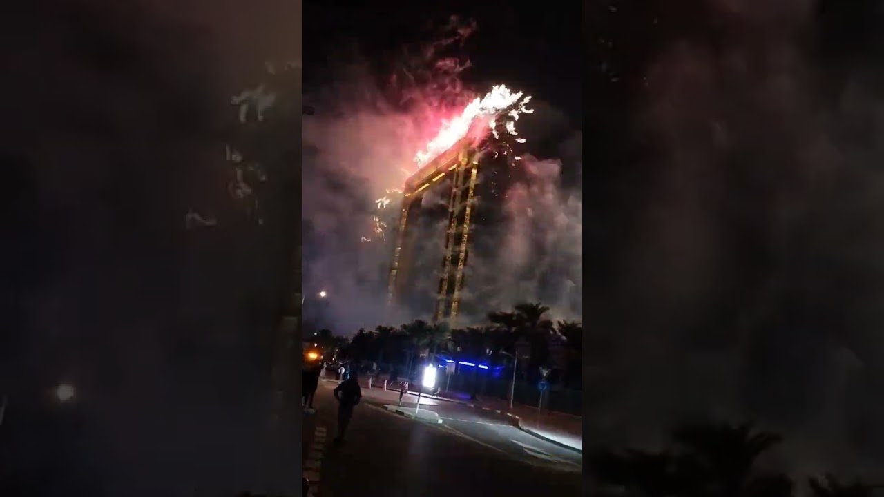 ദുബായ് ✨എപ്പോഴും അത്ഭുതപെടുത്തികൊണ്ടേയിരിക്കുന്നു! #dubai#nightveiw#shortsfeed