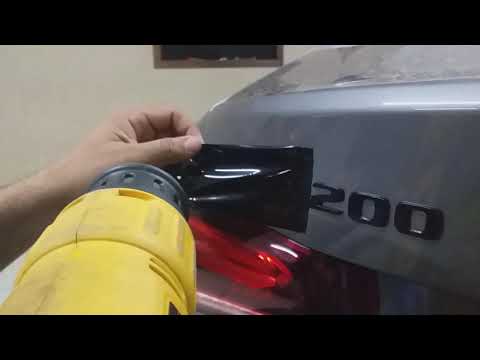Como envelopar os símbolos do carro de Black piano