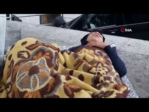 İstanbul'un Göbeği Taksim'de Çocukların İçler Acıtan Görüntüsü...