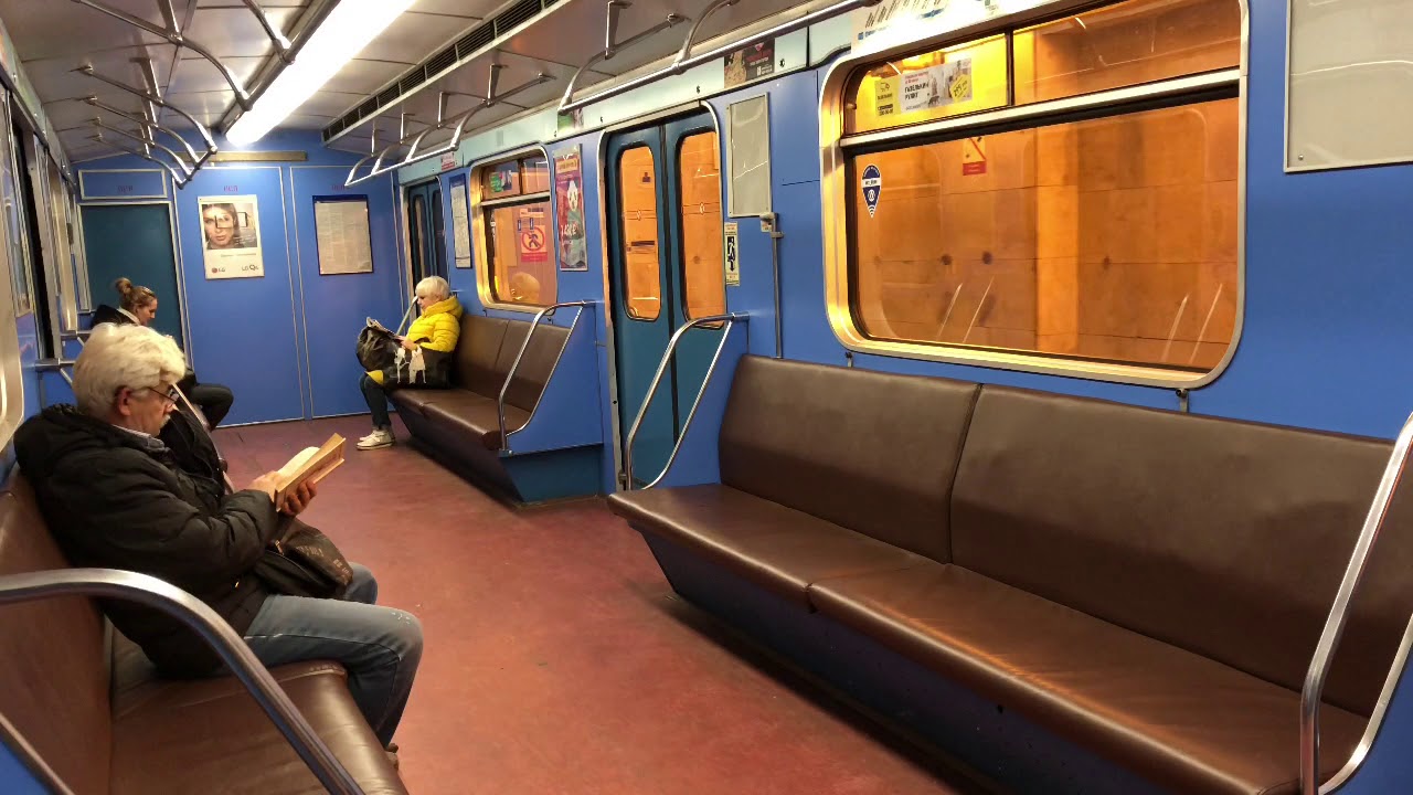 81-717–9050 на Московско-Петроградской линии (2.12.2017)