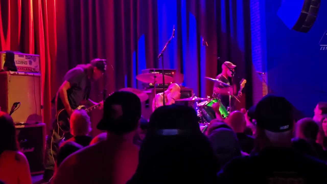 Weedeater live at Thunderbird Music Hall, August 2025