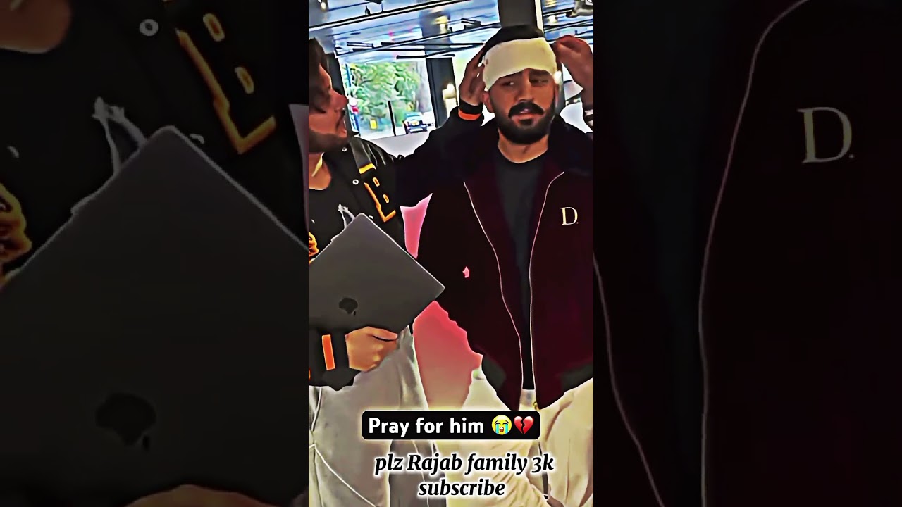 Rajab butt attack in UK                        plz Rajab family 3k subscribe my channel 