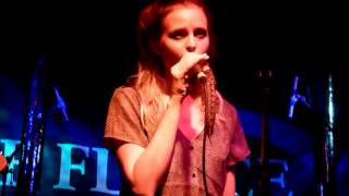 Kyla La Grange - Lambs (Live in Bristol, Jun '12)