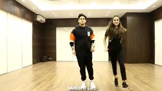 Manu sara india gumade sonia hide song dance for Priyanka sarma