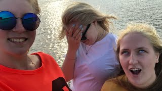 ПРИЕХАЛИ КУПАТЬСЯ / ДЕВОЧКИ УСНУЛИ ПРИЕХАЛИ КУПАТЬСЯ / ДЕВОЧКИ УСНУЛИ