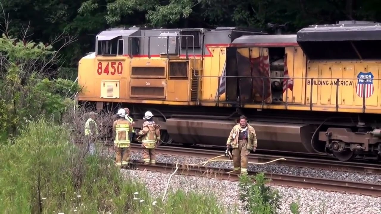 Engine Blown Up On US Military Train! CP GP30 ECO Unit! Norfolk Sothern Brick Research Engine!