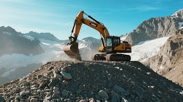 Emptying The Hold, The Whole Process Of Unloading Pebbles From The Ship #satisfying #sand