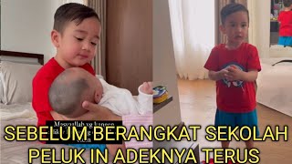 SO SWEET SEBELUM BERANGKAT SEKOLAH RAYYANZA JAGAIN LILY SAMBIL KASIH MINUM SUSU