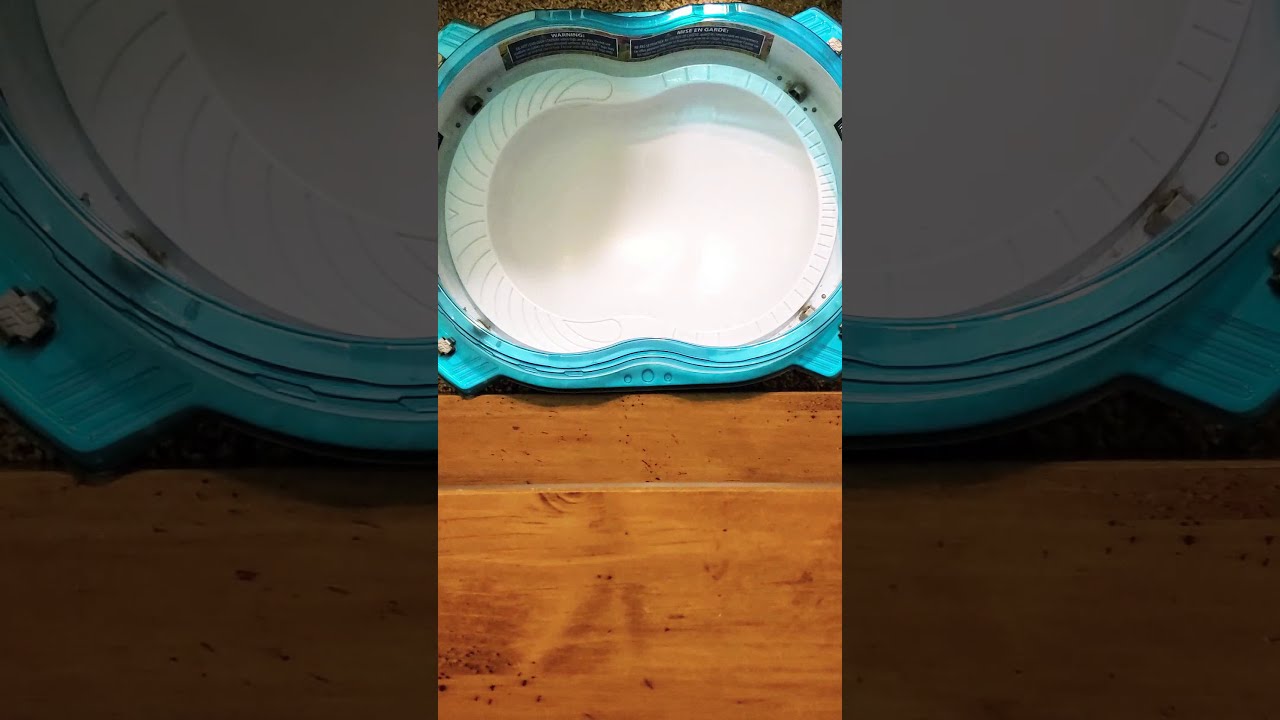 Viper Hydrax vs Golden Judgement Dragon Beyblade Burst Rise