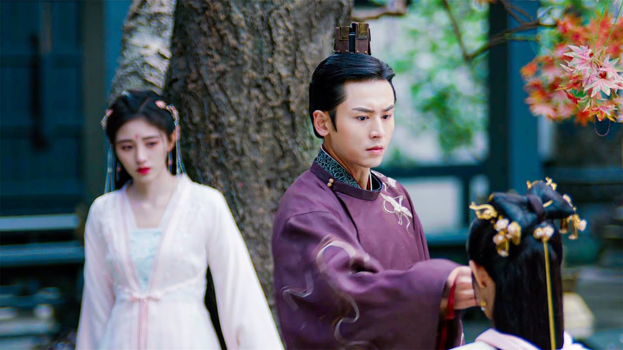 囂張郡主將刀尖對準灰姑娘，霸道王爺強勢護妻，一巴掌讓她難堪逃走！#如意芳霏 #鞠婧禕  💖#張哲瀚