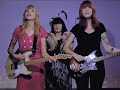 VIVIAN GIRLS "TELL THE WORLD"