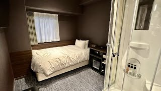 $0 Awesome Breakfast? $22 Private Room Hotel in Japan 🍜🍣 Solo Travel in Fukuoka EN HOTEL Hakata screenshot 3