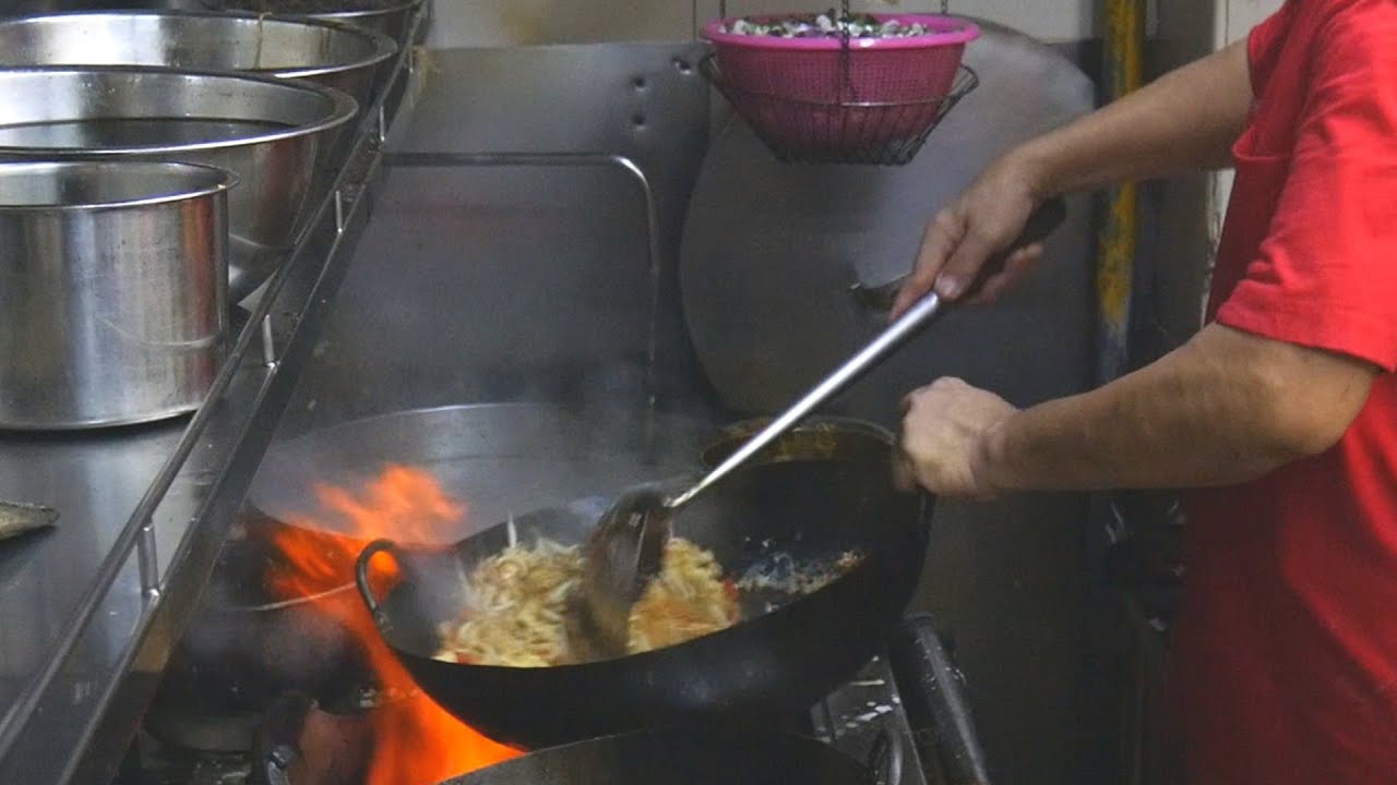 ⚡🔥⚡ ULTIMATE WOK SKILLS • The MAGIC of Woks Cooking • TZE CHAR YouTube