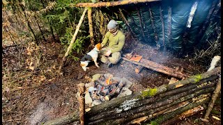 Crafting a Simple Shelter in the Woods: Open-Fire Cooking Adventures After Heavy Rains