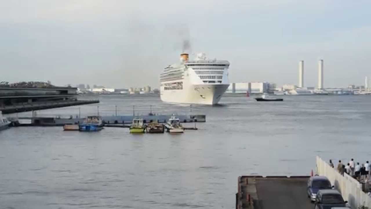 大型船出港の霧笛 横浜大桟橋 Youtube