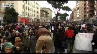 Estudiantes italianos protestan por reforma universitaria screenshot 2