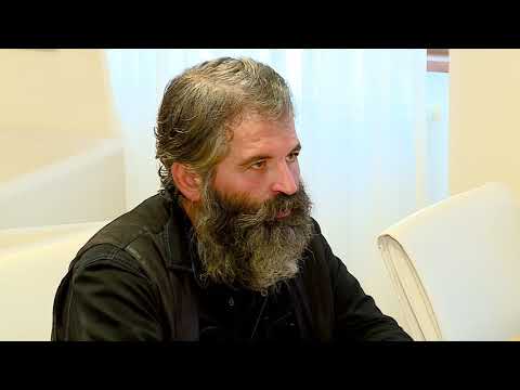 შსს გიორგი გახარიასა და თემქაზე მოკლული ანა ნაცვლიშვილის მამის შეხვედრის ვიდეომასალას ავრცელებს