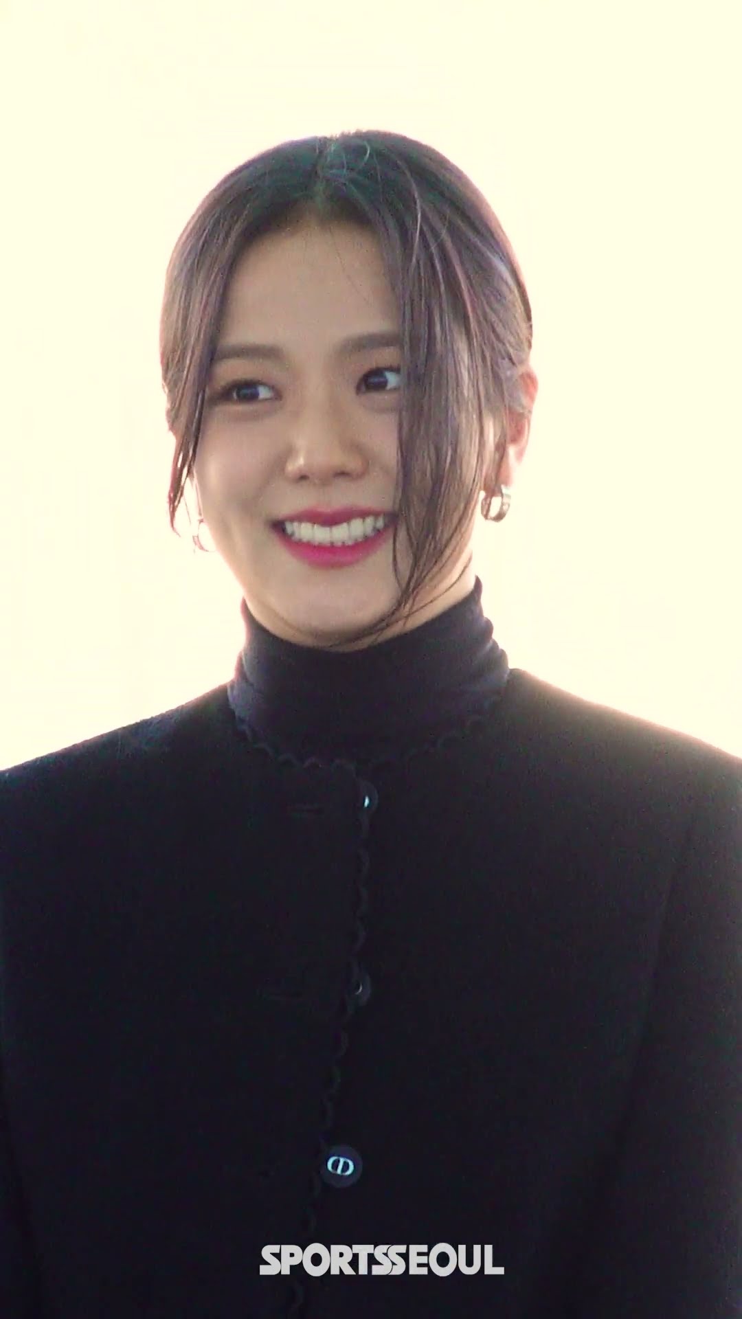블랙핑크 지수, 올블랙의 단아함 #blackpink #jisoo