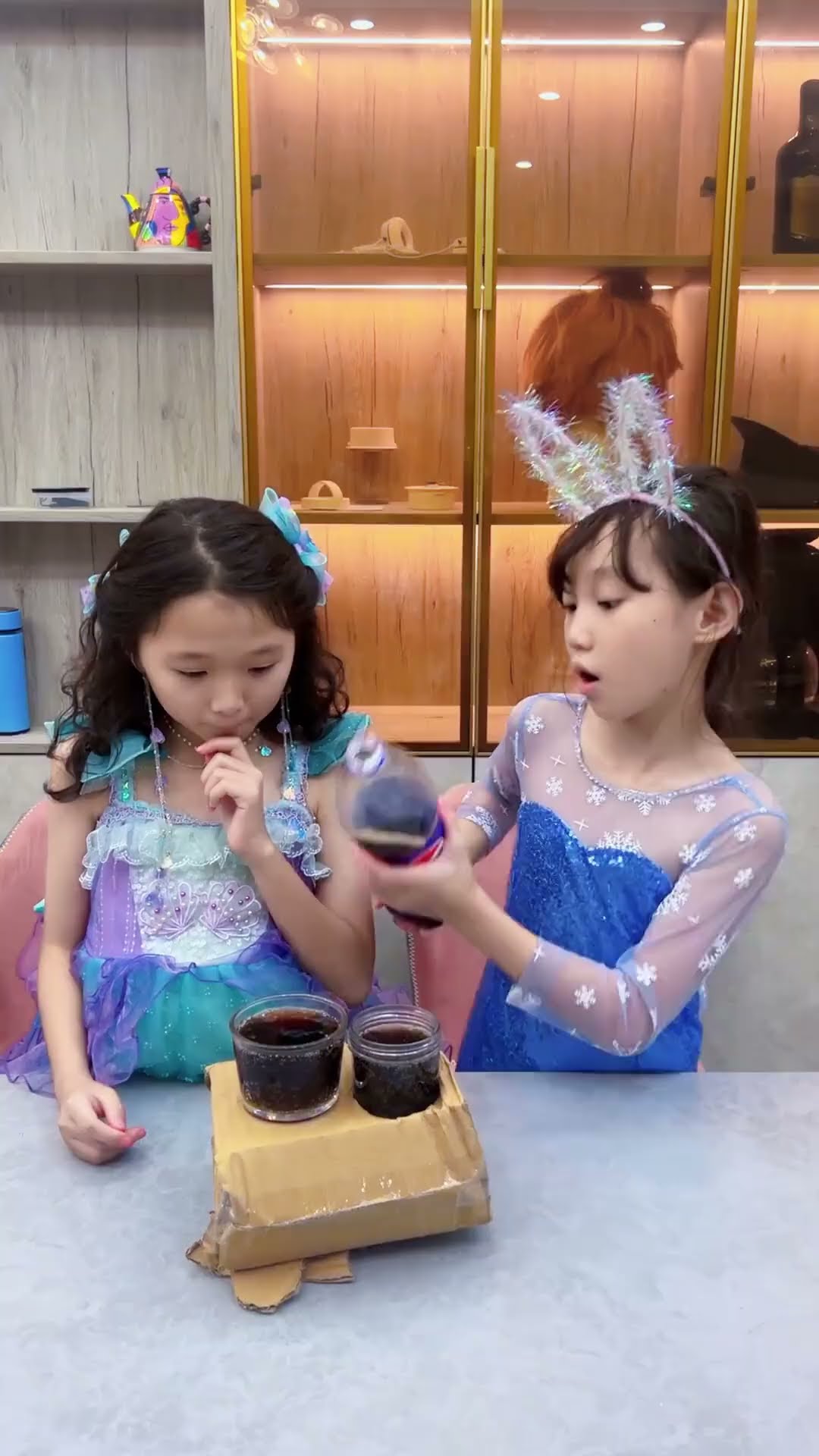 唐老六喝可乐被唐舞桐骗了#斗罗大陆唐三小舞#斗罗大陆