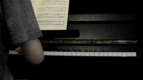 First Lesson in Bach - 10. Minuet