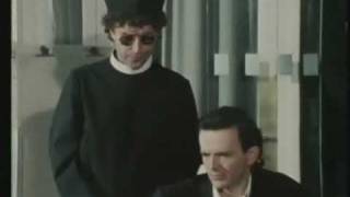 Watch Pooh Ragazza Occidentale video