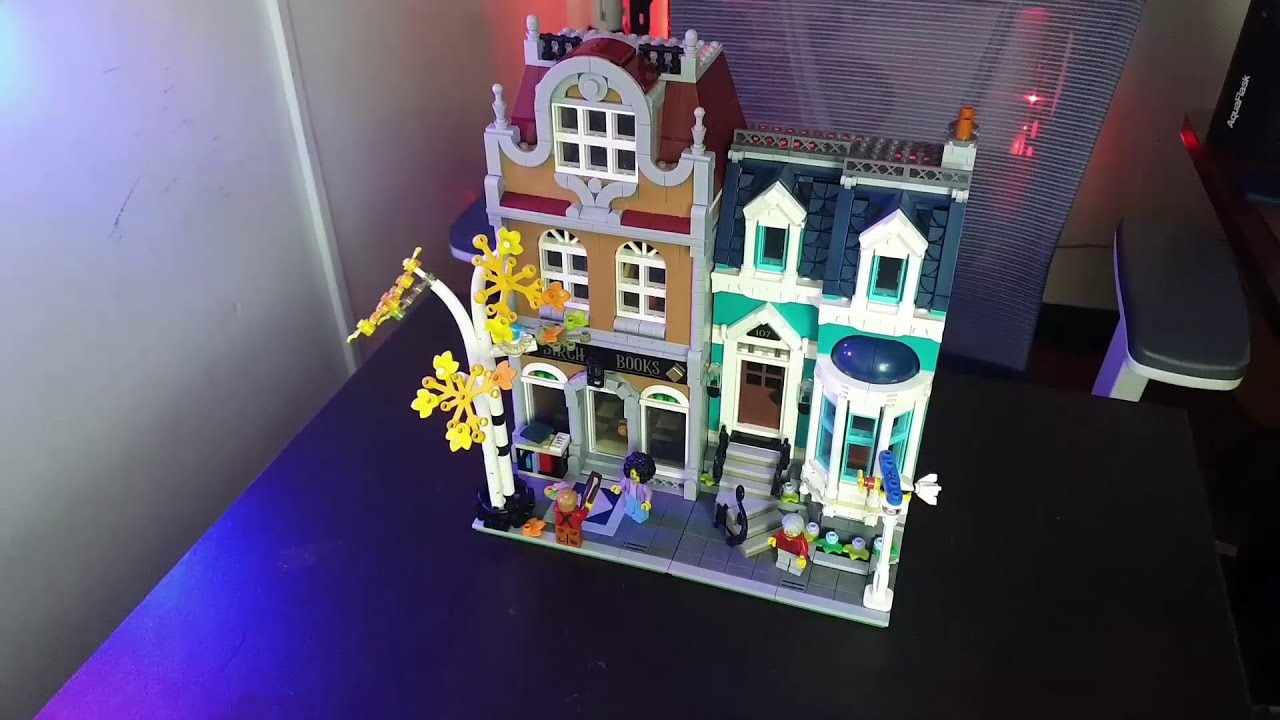 LEGO 10270 Bookshop Speed Build (I Luckily Got It Before It Retires)