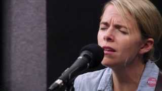 Aoife O'Donovan "Glowing Heart" Live at KDHX 10/20/13 chords