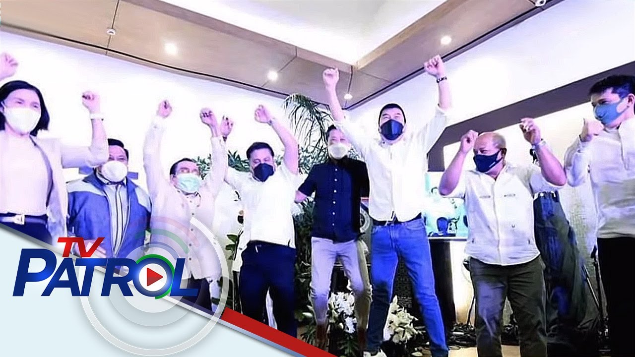 Burol ni FVR binuksan sa publiko | TV Patrol